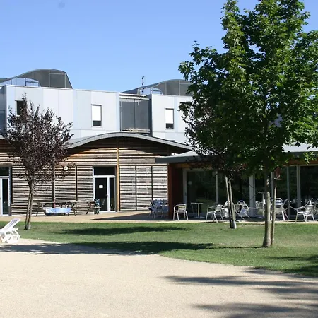 Auberge de Jeunesse HI Grenoble Échirolles Extérieur photo